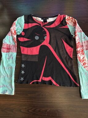 Custo Barcelona Girls Long Sleeve Graphic Tee in Black, Pink & Mint